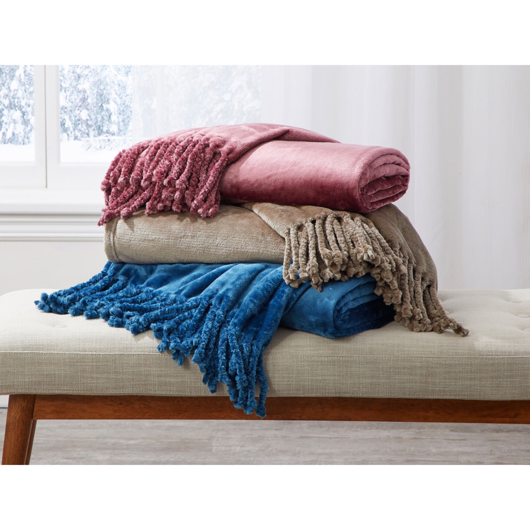 OVERSIZED FLEECE THROW WITH BRAIDED TASSELS, , alternate image number 1