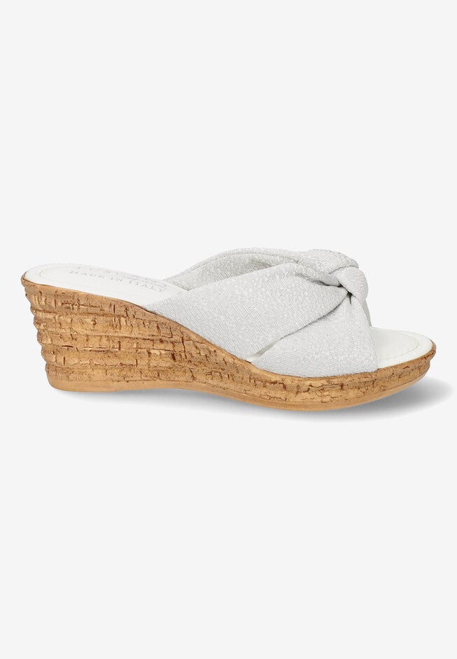 Jolanda Sandal, , alternate image number null