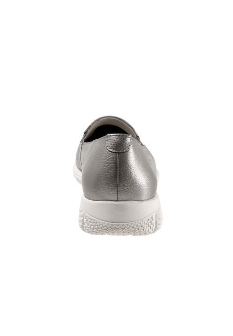 Universal Loafer, , on-hover image number null