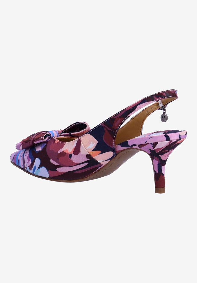 Devika Pump, , on-hover image number null