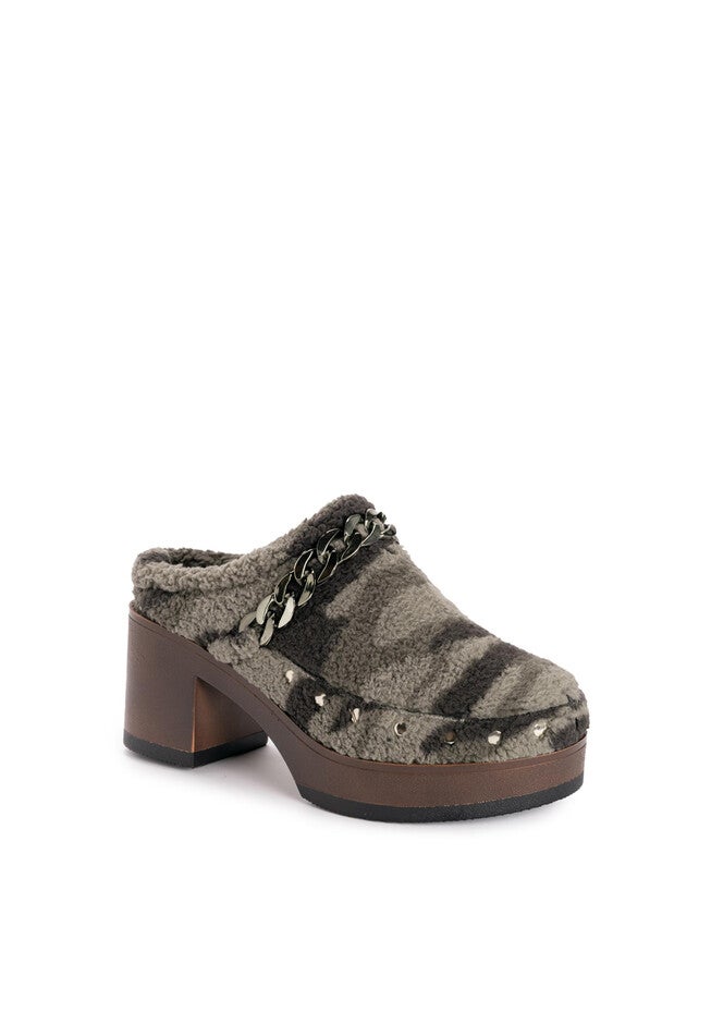 Spain Aragon Mule, CAMO, hi-res image number 0