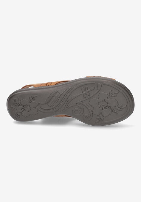 Claudia Sandal, , alternate image number null