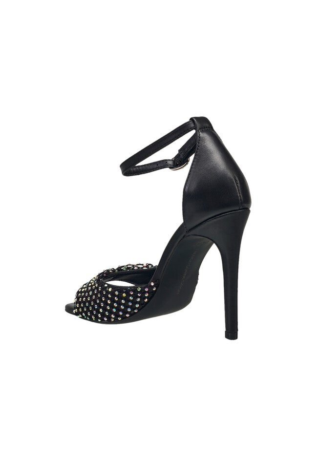 Laura Pump, , on-hover image number null