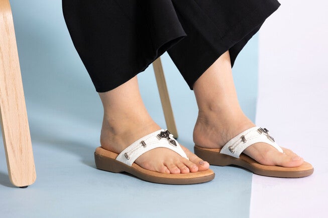 Cliffs Bailee Thong Sandal, , alternate image number 6