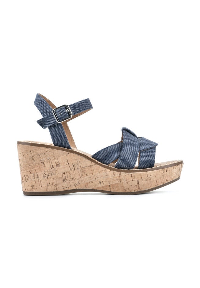 White Mountain Simple Wedge Sandal, , alternate image number 4