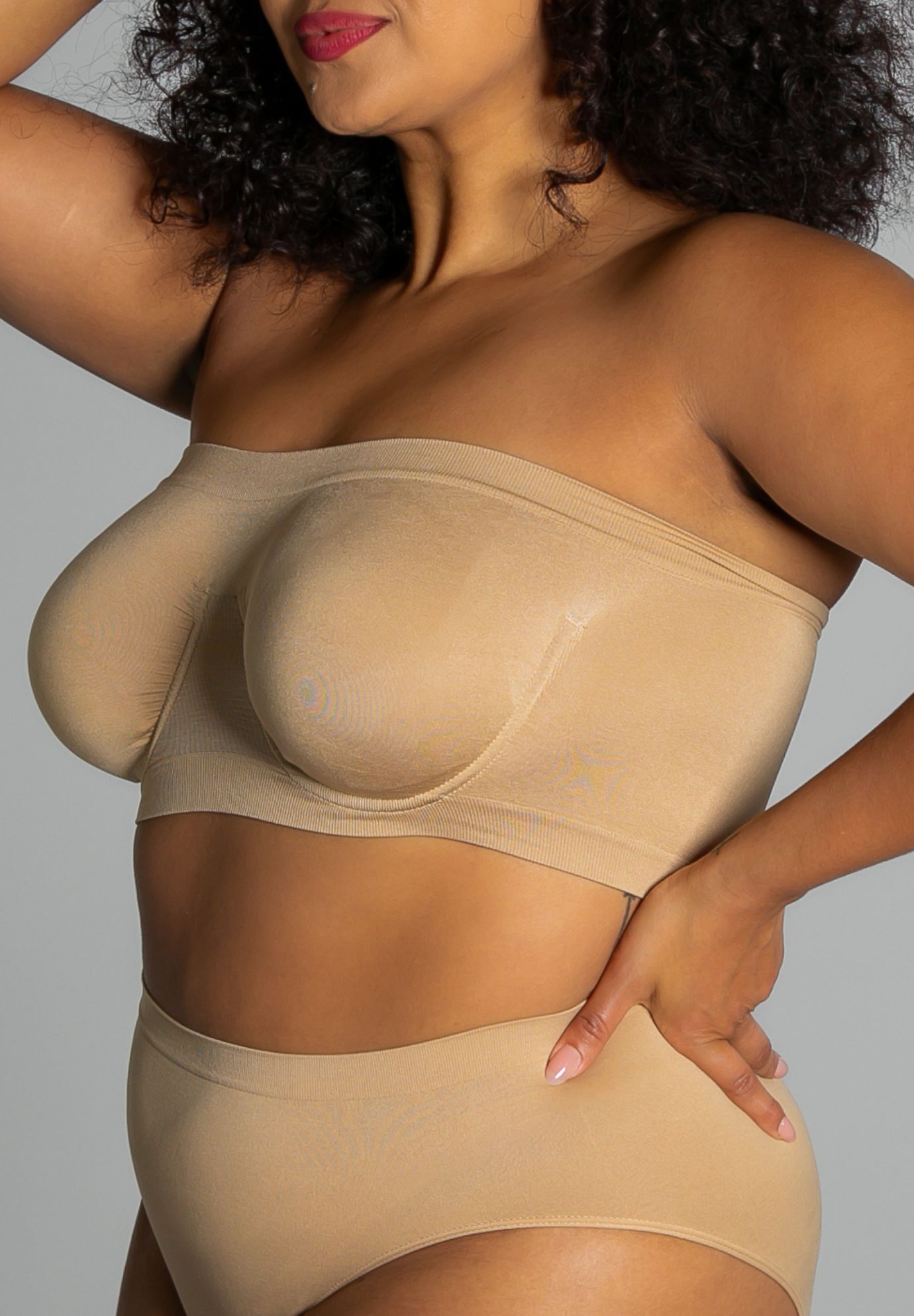 Angel Seamless Underwire Bandeau Bra, , alternate image number 2