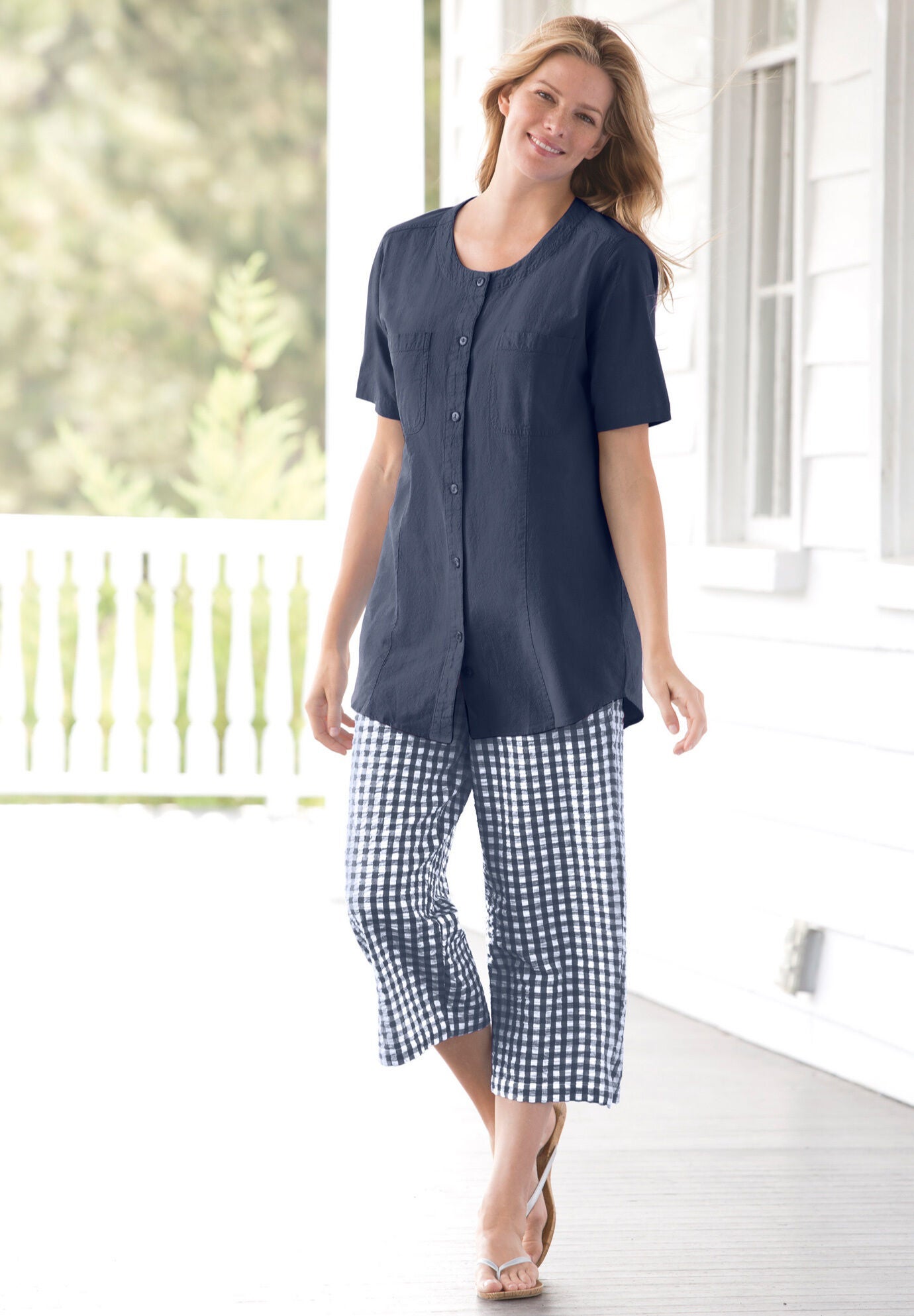 Seersucker Pull-On Elastic-Waist Capri Pants, , alternate image number 3