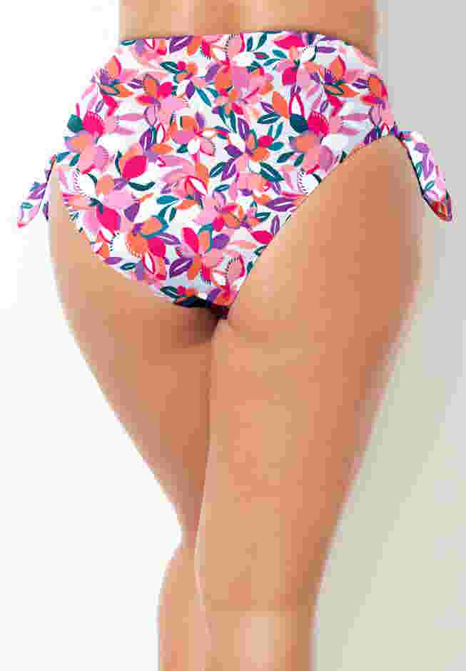 Bow High Waist Brief image number 1