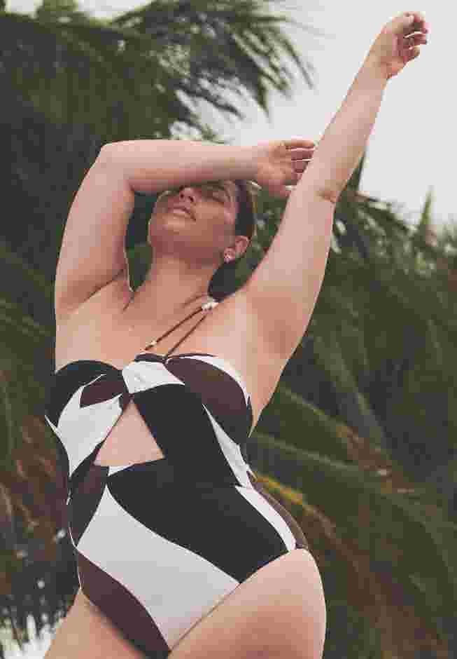 String One Shoulder With Front Cut-Out image number 3