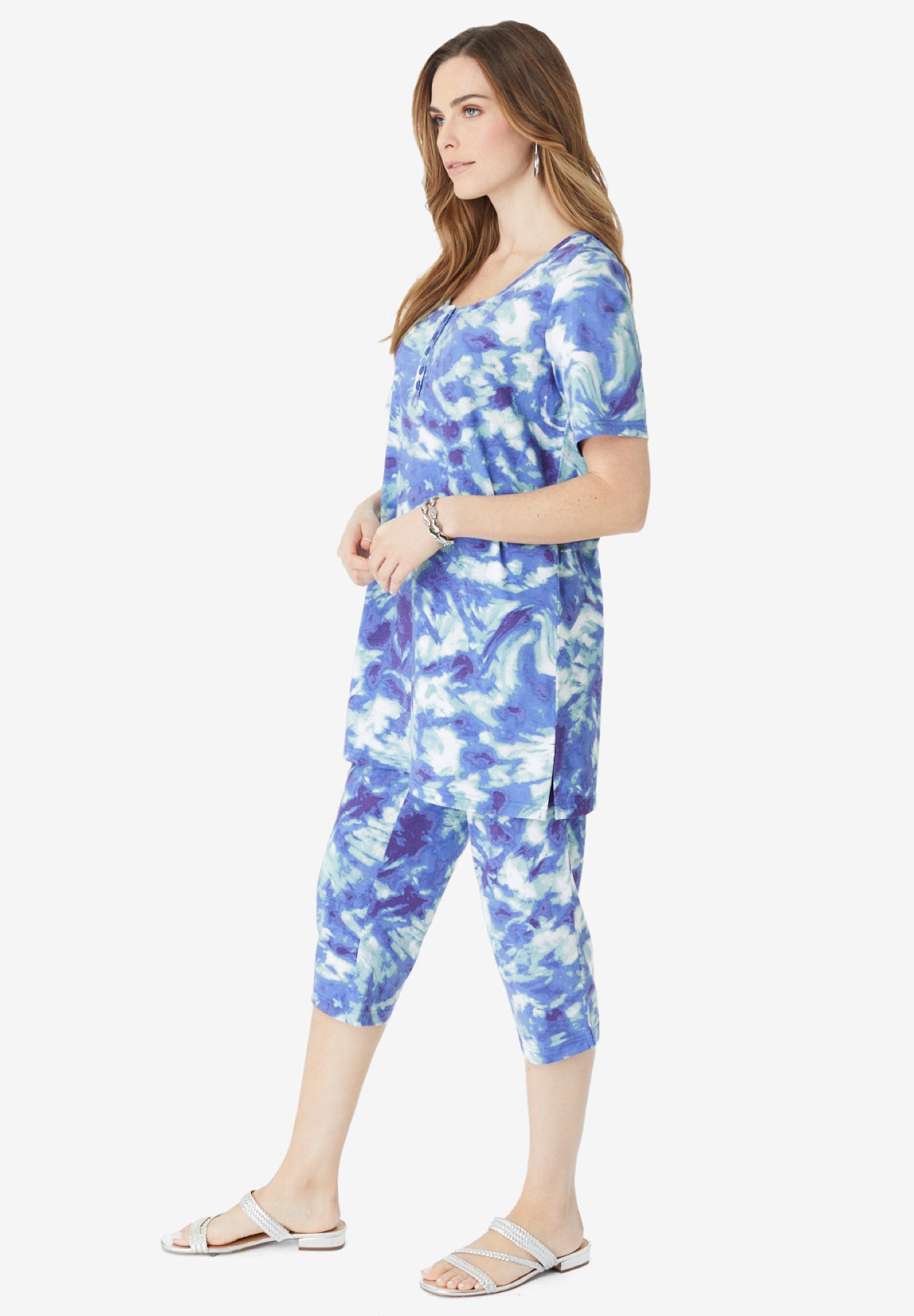 Plus Size 2-Piece Printed Henley Top and Capri Set image number 2