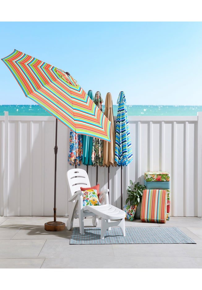 7&frac12;&rsquo; Tilt-And-Crank Umbrella image number 1