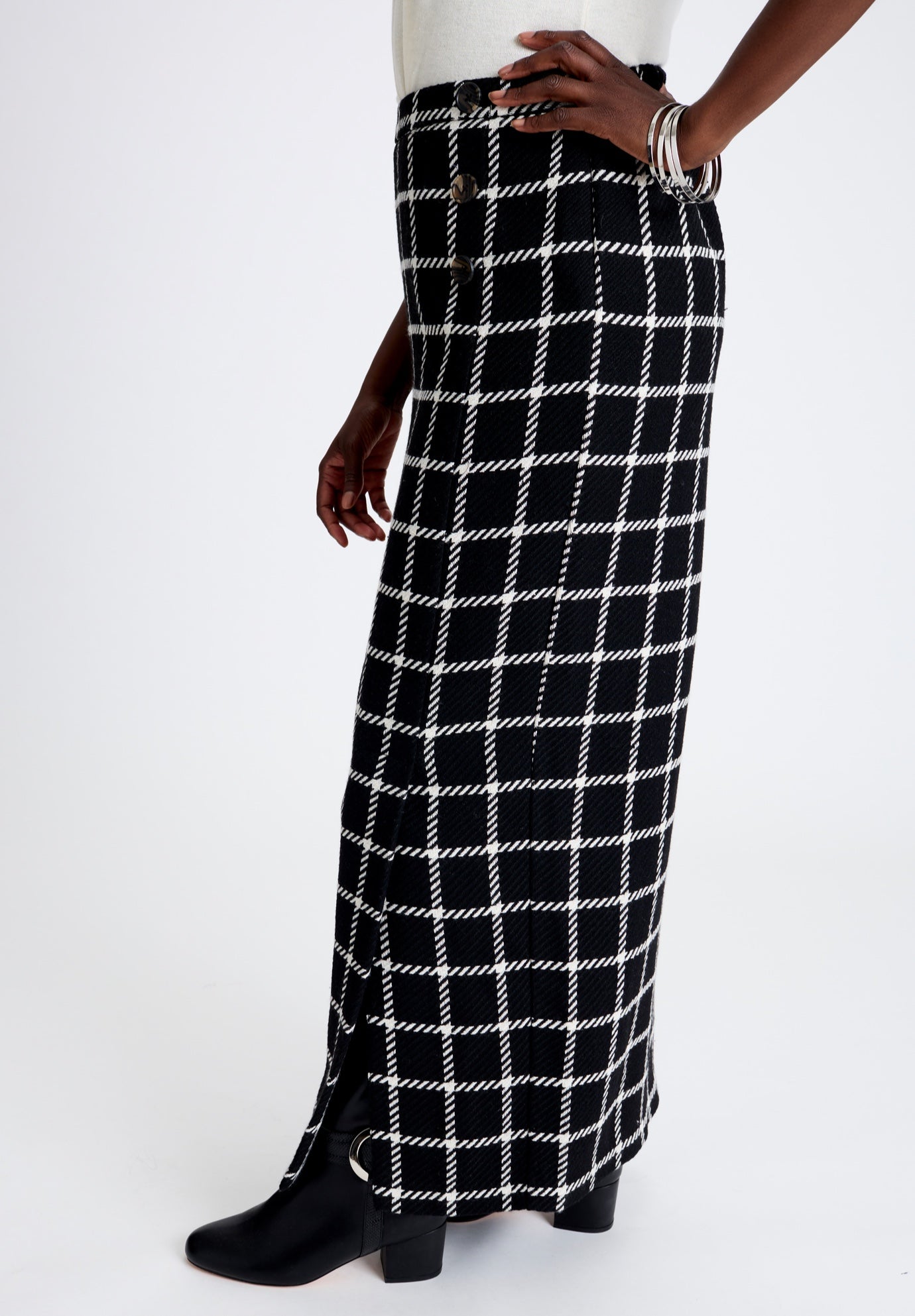 Side-Button Wool Skirt image number 2