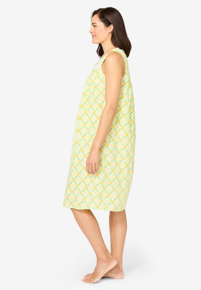 Sleeveless Button Front Night Gown image number 2