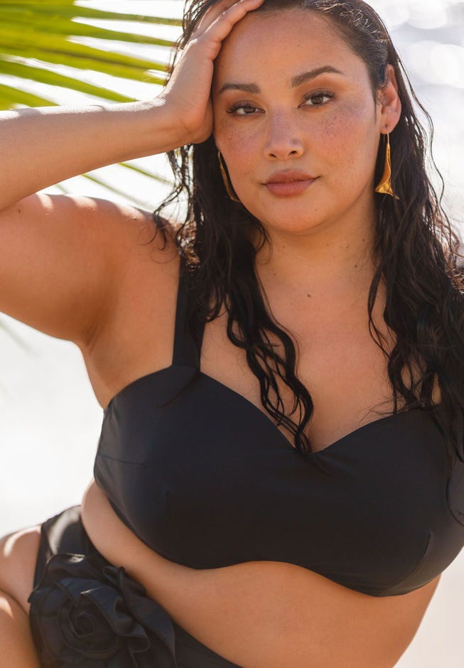 Sweetheart Neckline Bikini Top image number 0