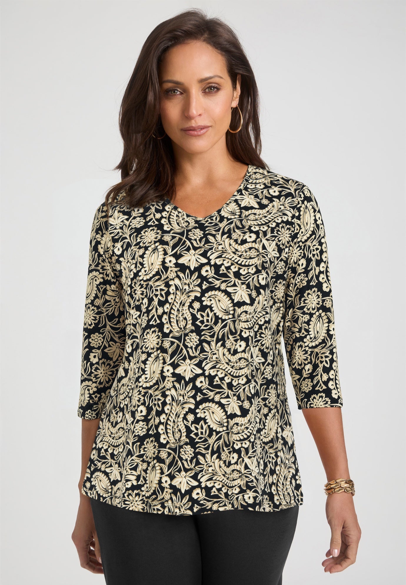 Stretch Cotton V-Neck Tee image number 2