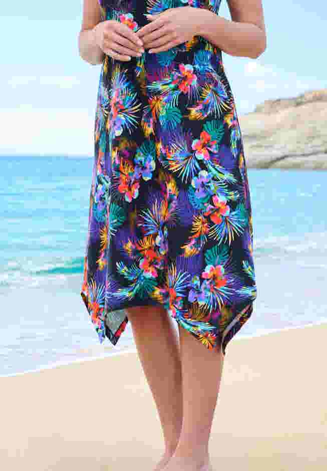 Sharktail Beach Cover Up image number 3