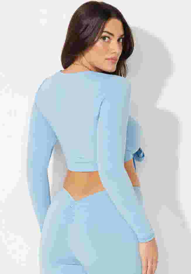 The '70s Tie Front Top image number 1