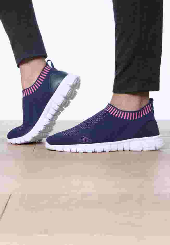 CV Sport Bellamy Slip On Sneaker image number 12