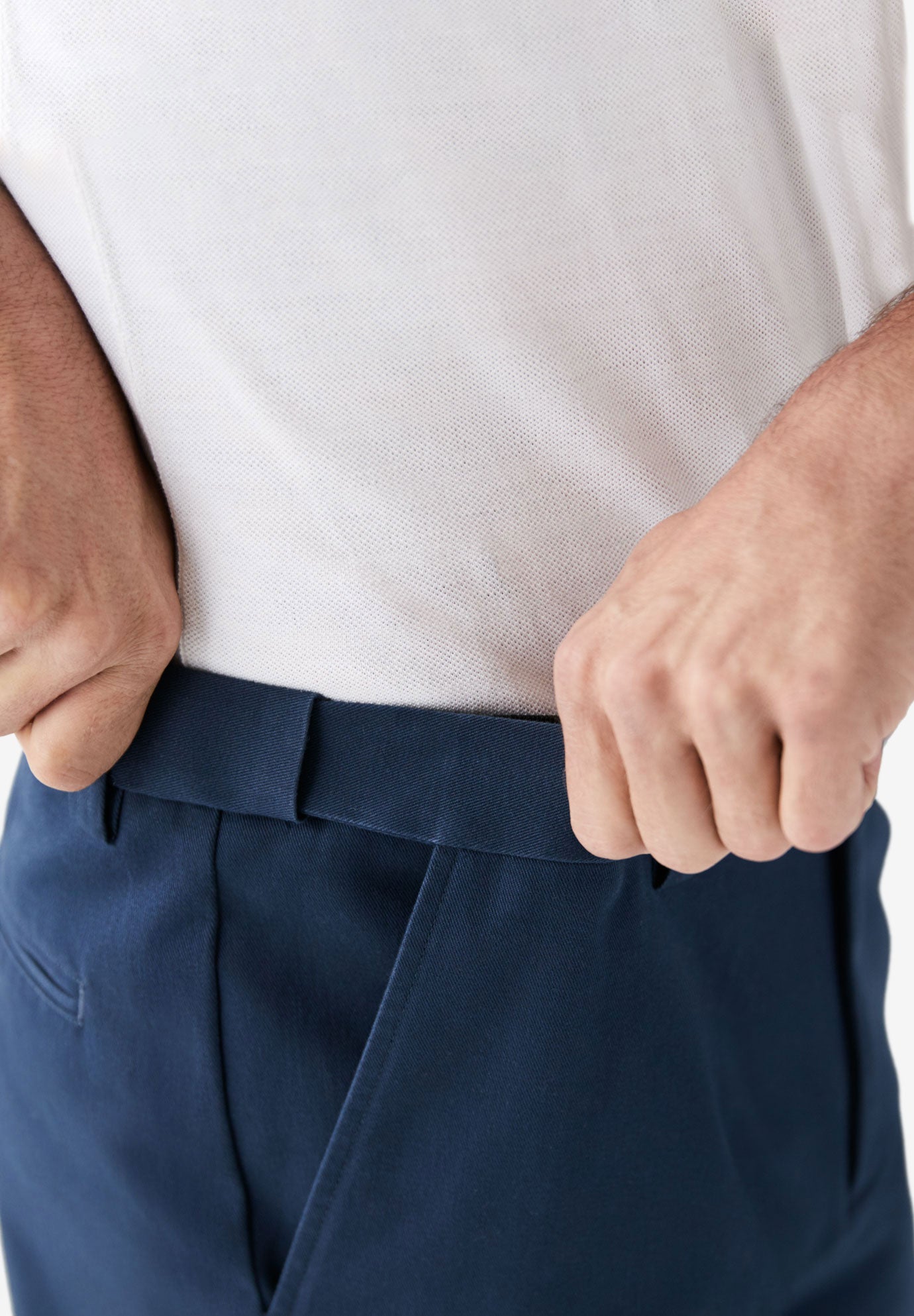 Classic Fit Wrinkle-Free Expandable Waist Plain Front Pants image number 1