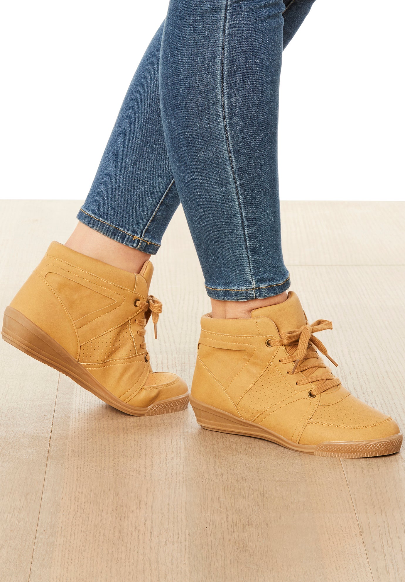 CV Sport Honey Sneaker image number 0