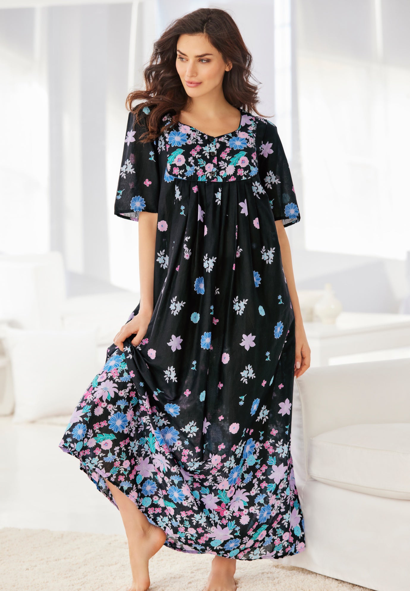 Bib Front Lounger image number 6