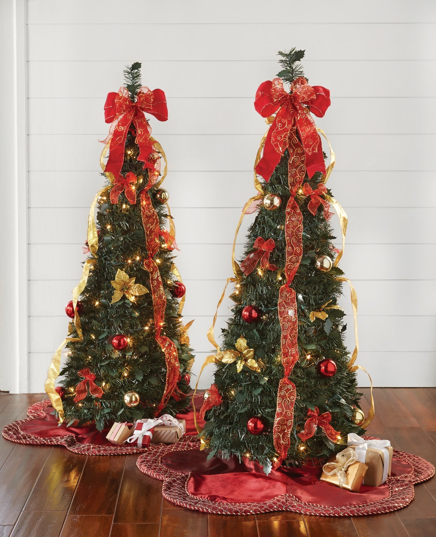 Fully Decorated Pre-Lit 4&frac12; Ft. Pop-Up Christmas Tree image number 0