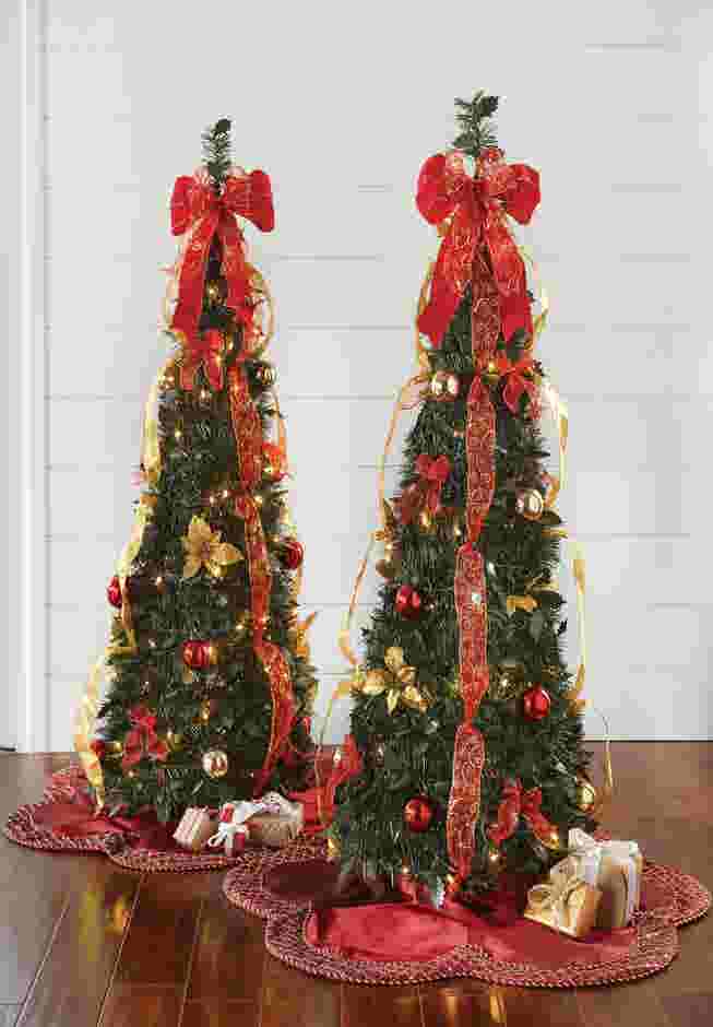 Fully Decorated Pre-Lit 4½’ Pop-Up Christmas Tree image number 0