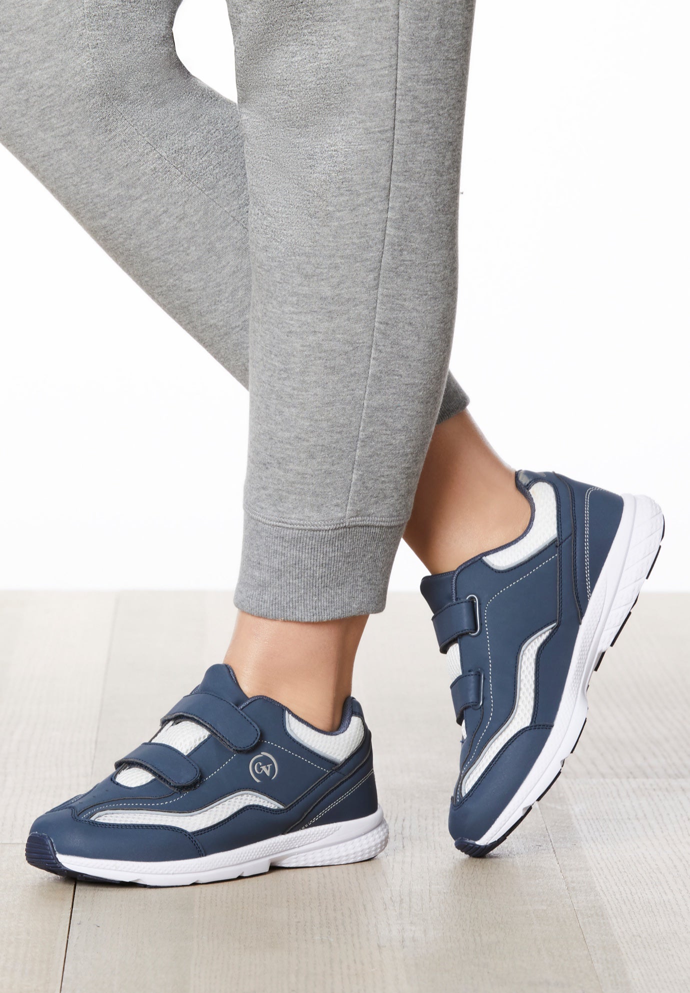 CV Sport Ina Sneaker image number 8