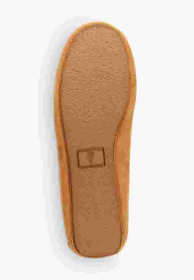 The Ivory Slipper by Comfortview image number 2