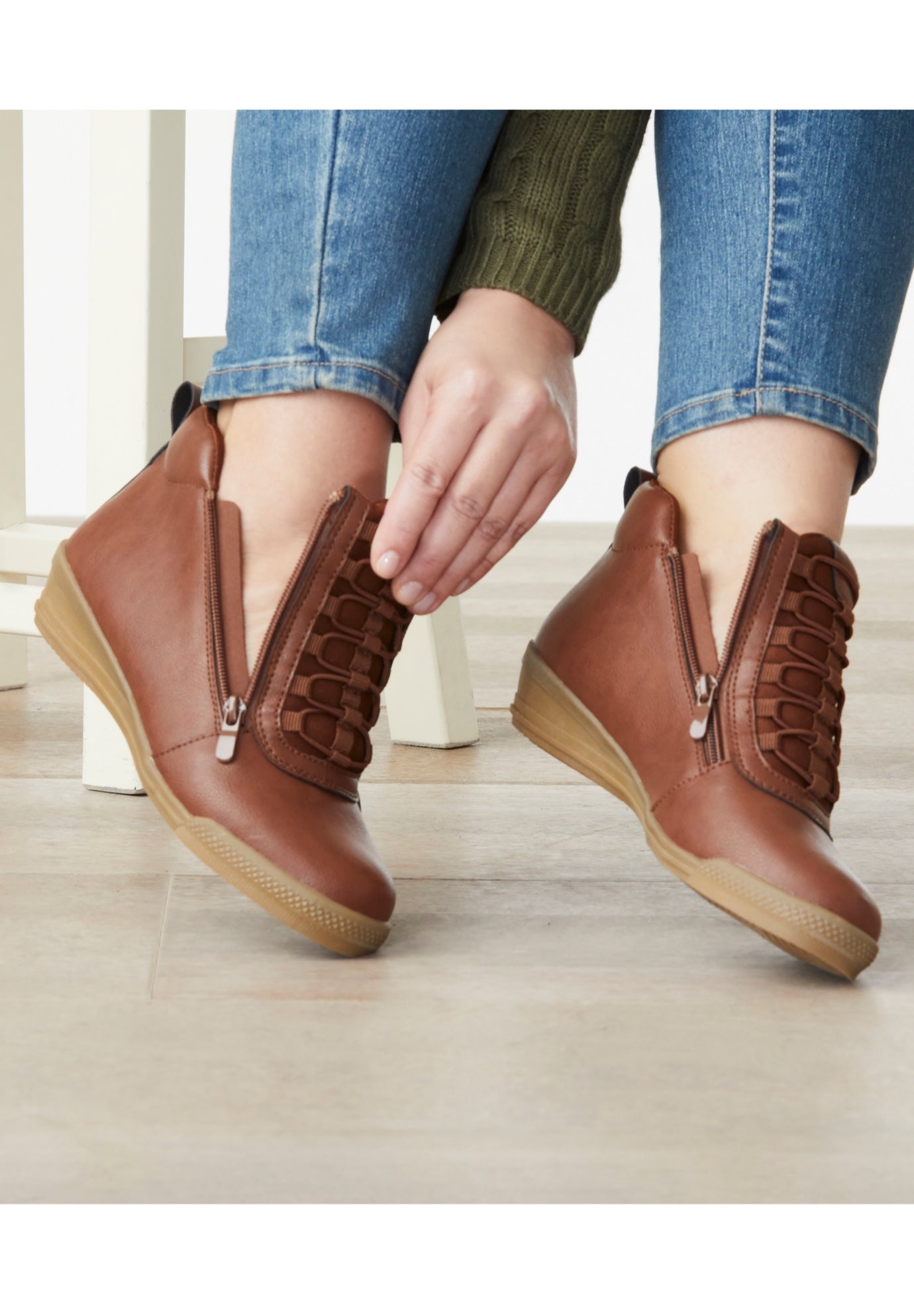 CV Sport Faris Sneaker image number 8