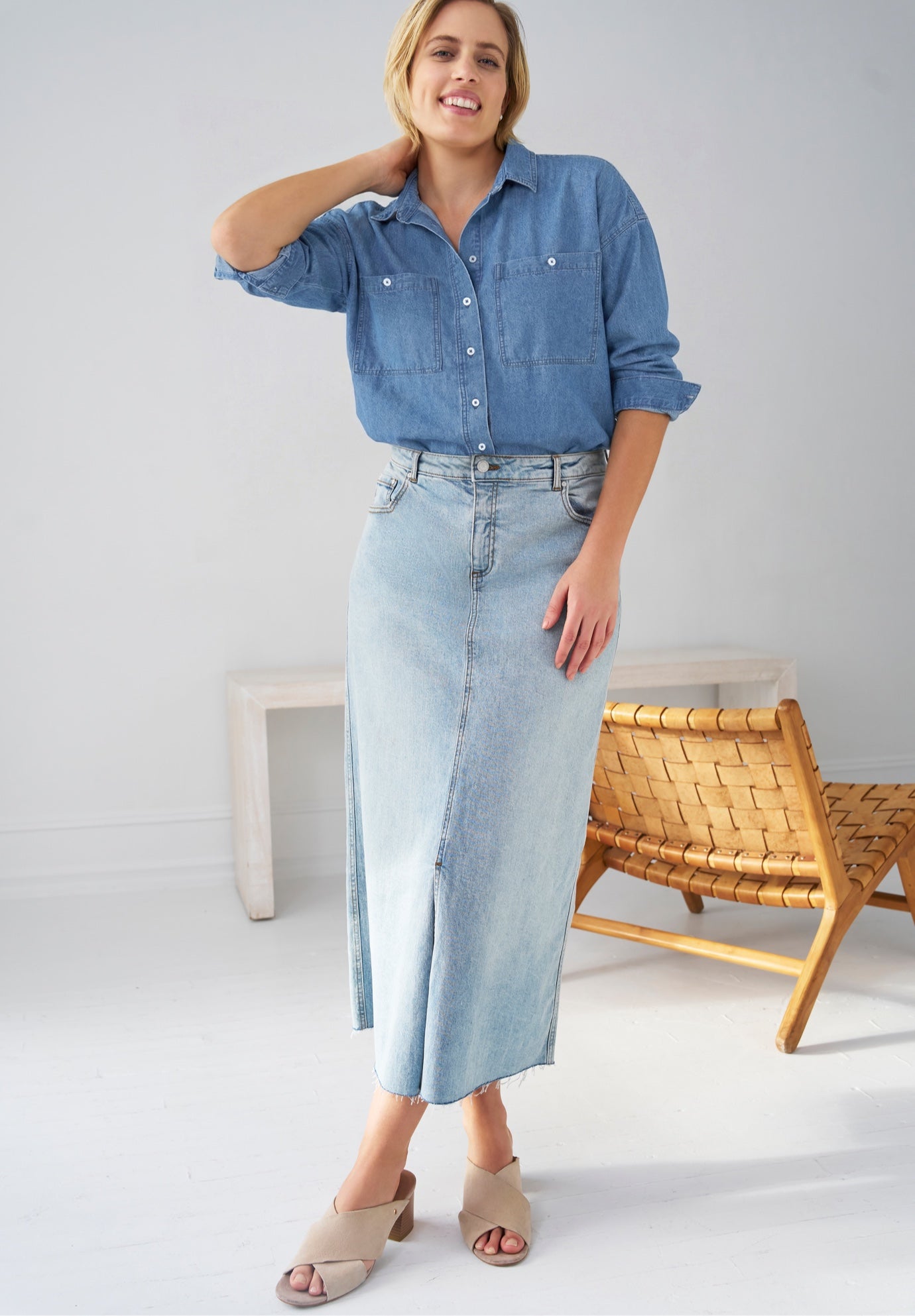 100% Cotton Denim Oversized Button-Front Collared Shirt image number 1
