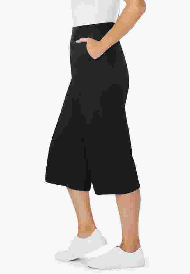 Womens Plus-Size Elastic-Waist Pull-On Knit Pocket Capri Pants image number 2
