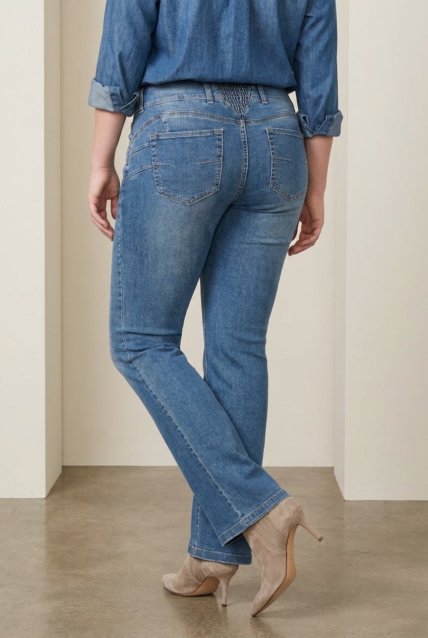 Mid-Rise Stretch Back Elastic Bootcut Jeans image number 0