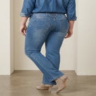 Mid-Rise Stretch Back Elastic Bootcut Jeans image number 0