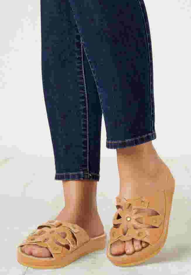 The Summer Slip On Footbed Sandal image number 7