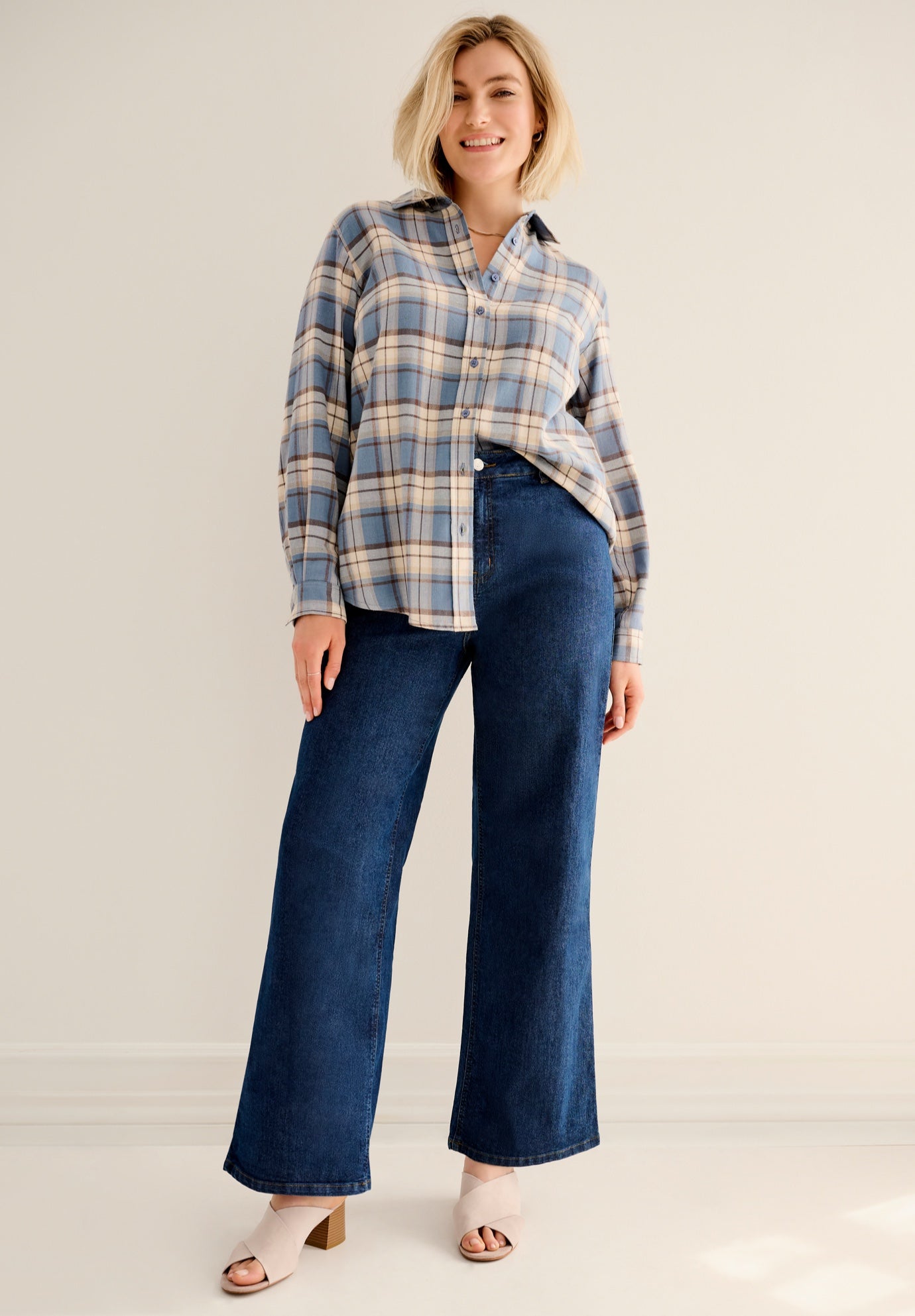 5-Pocket Wide Leg Jeans image number 3