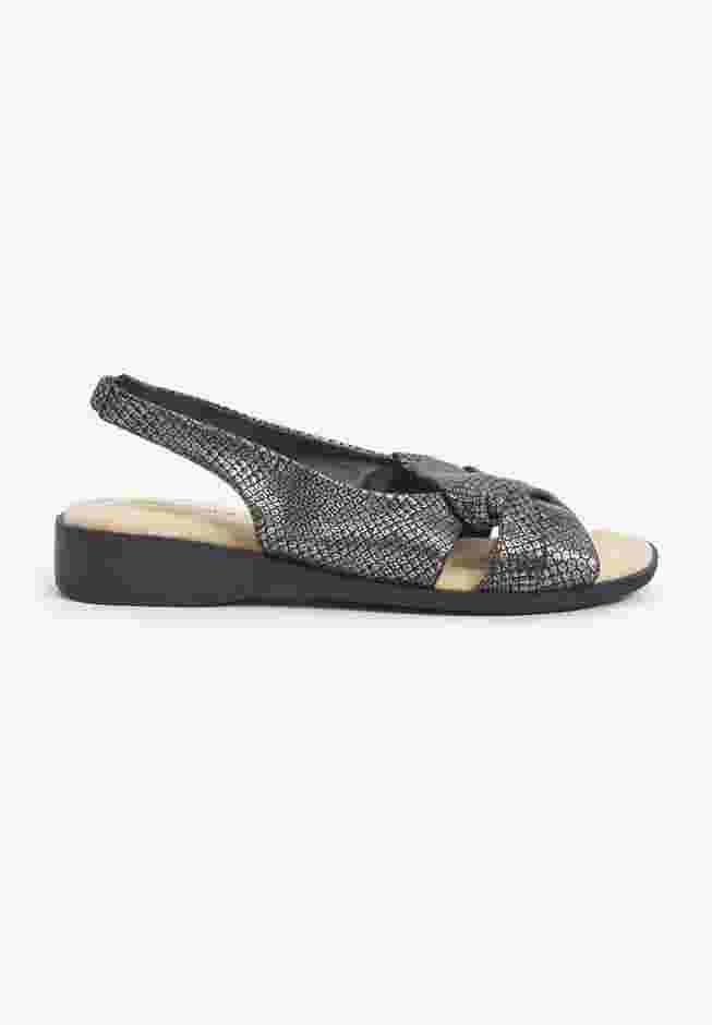 The Pearl Sandal image number 3