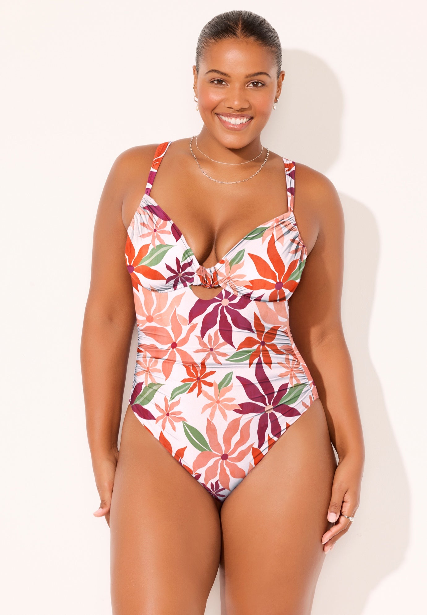 Lightweight Underwire One Piece Swimsuit image number 3