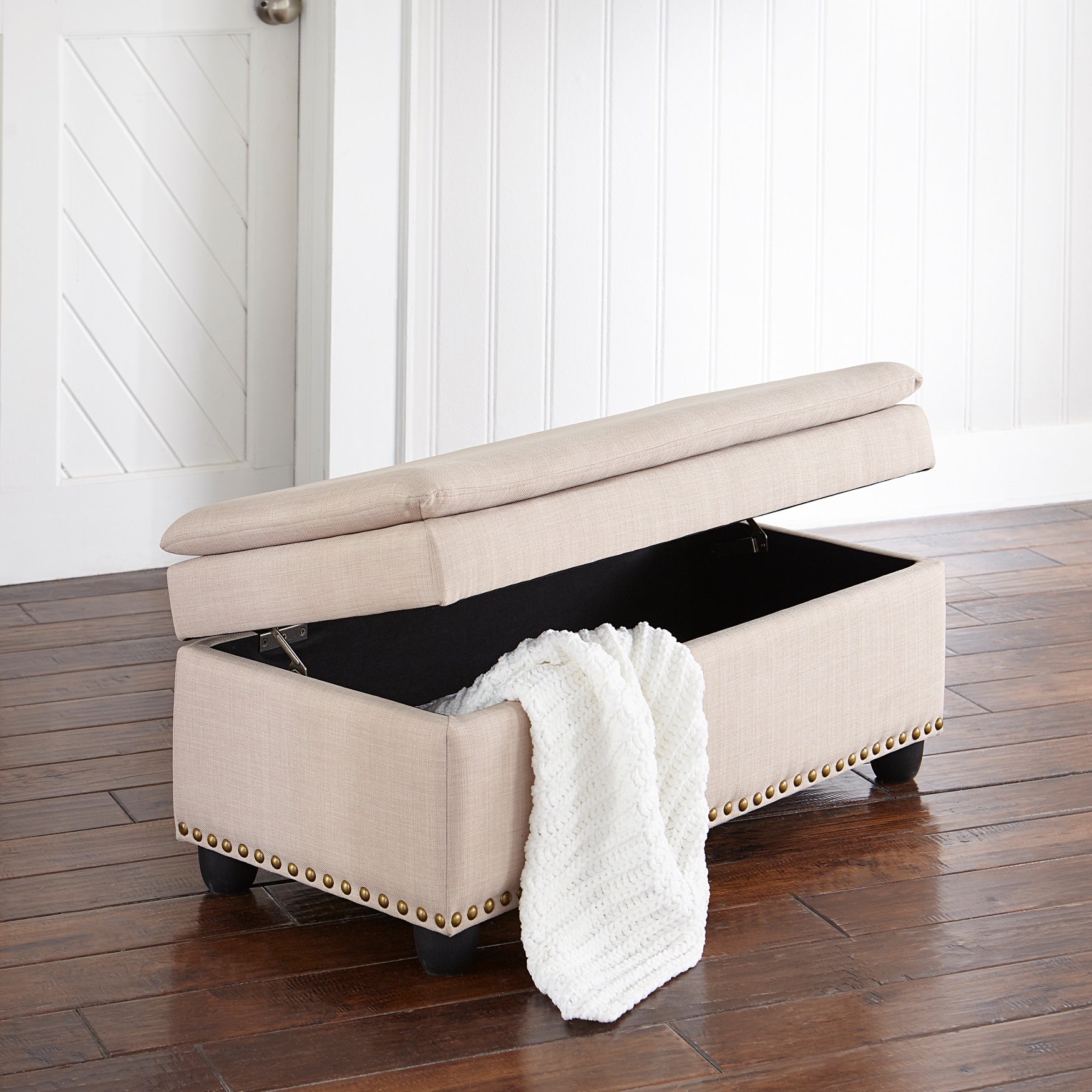 400 lbs. Weight Capacity Extra Wide Studded Ottoman image number 3